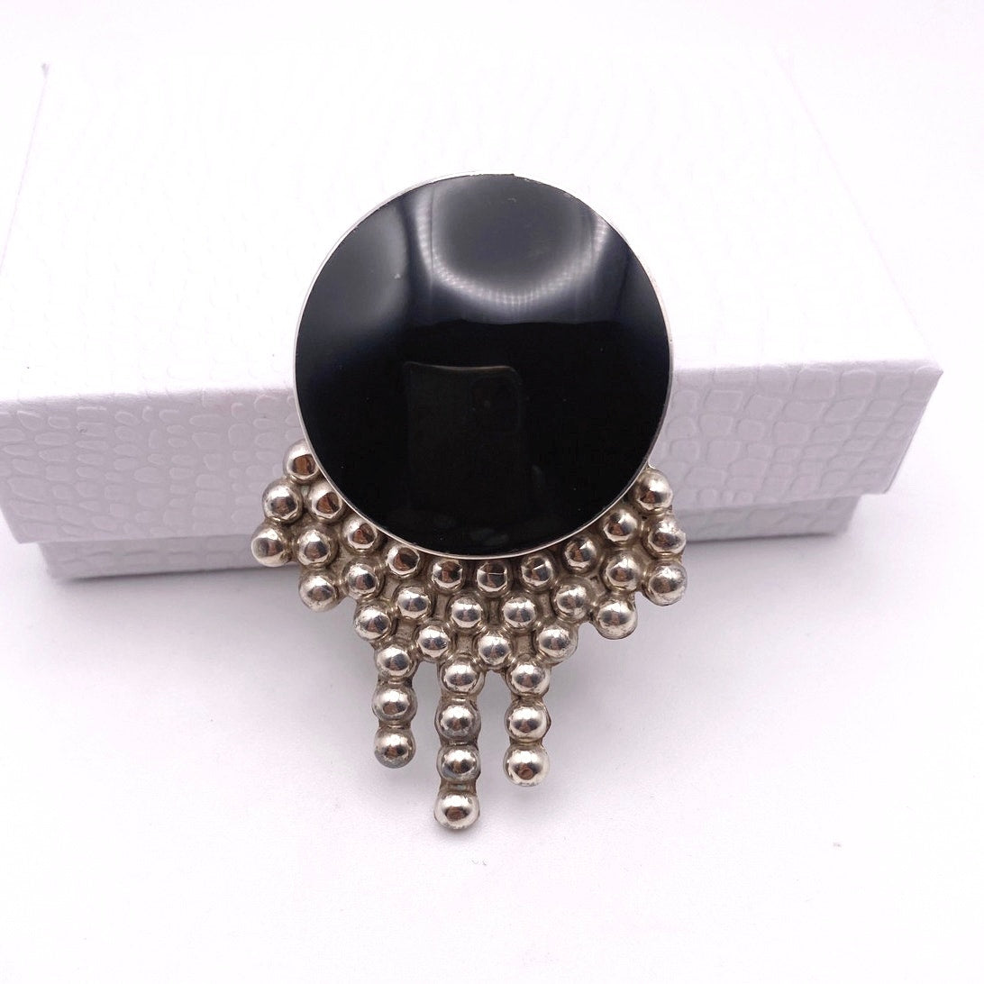 Taxco Mexico Sterling Silver Brooch With 1 inch Onyx Polished Stone 30.19 gr