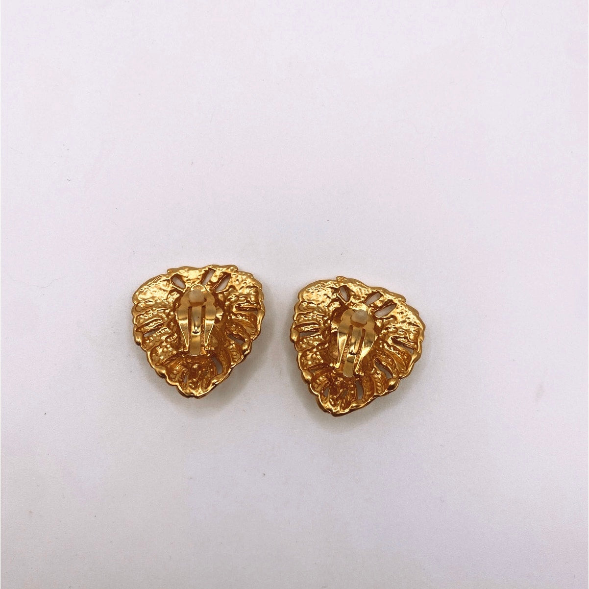 Vintage Clip On Earrings Lion Head Gold Tone Retro Design