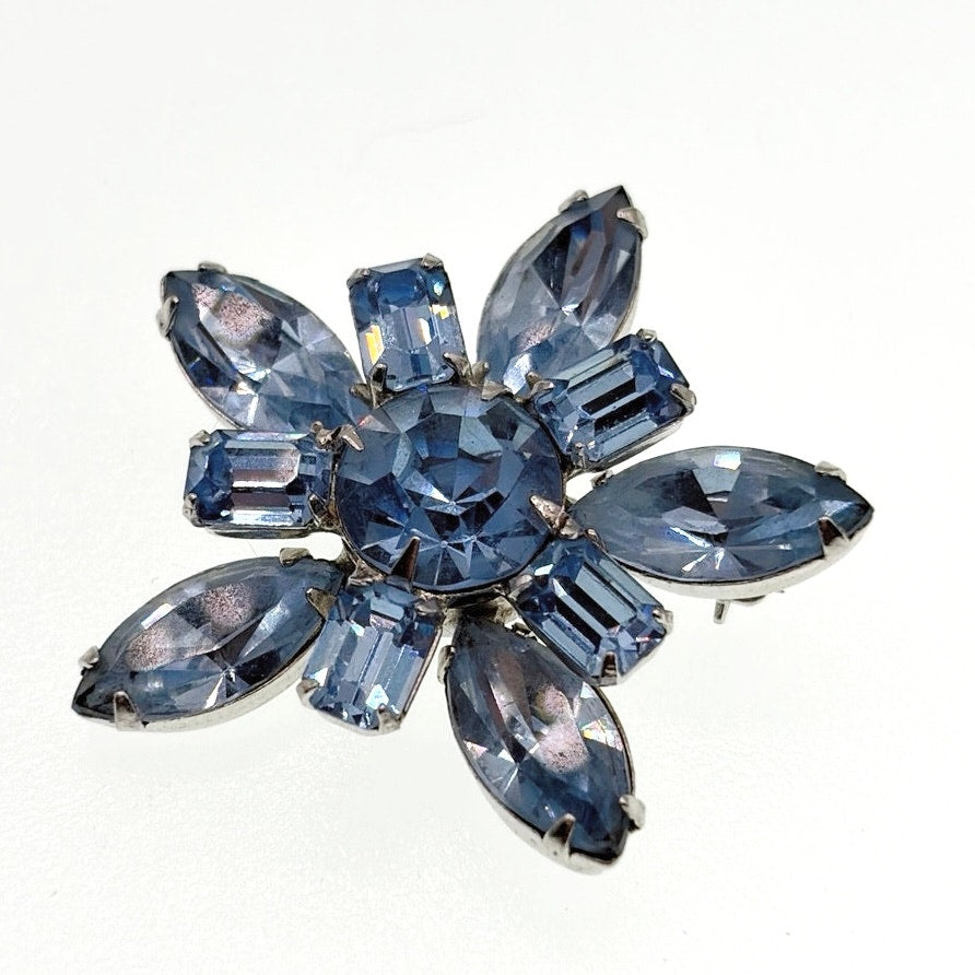 Vintage Weiss Sapphire Blue Rhinestones  1.3”