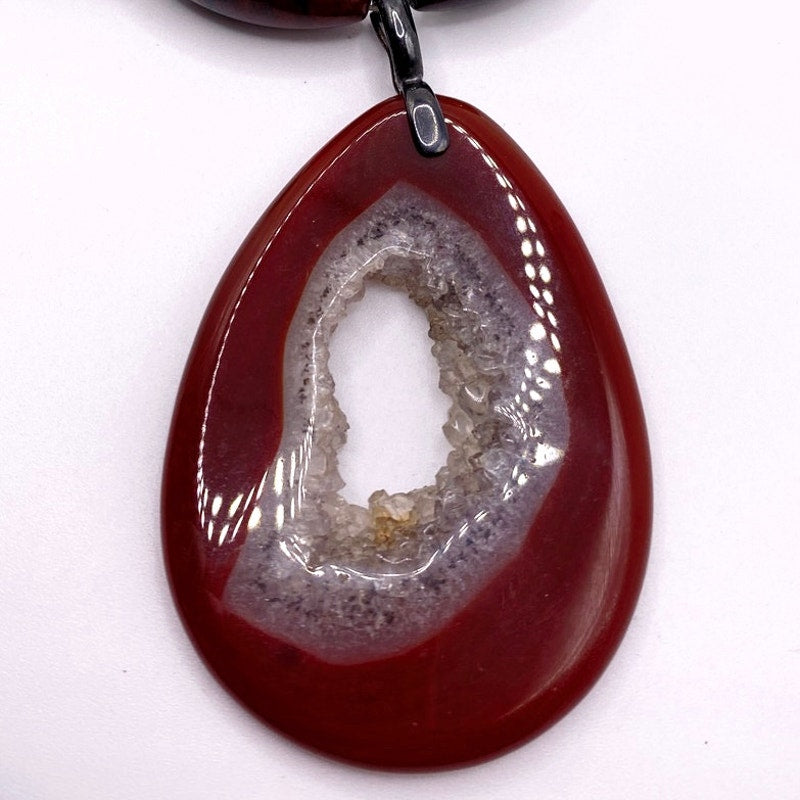 Vntg GSJ Red Agate Stones and Carnelian Clip Pendant Necklace and Earrings Set