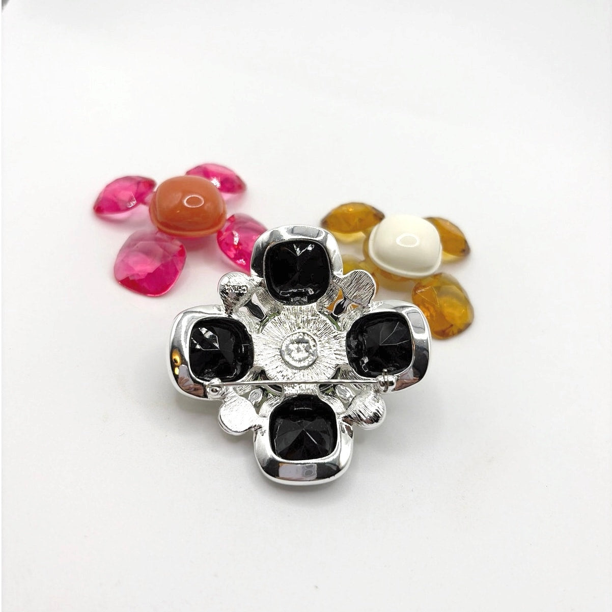 Joan Rivers Maltese Cross Silver Tone Exchangeable Lucite Cabochon Brooch
