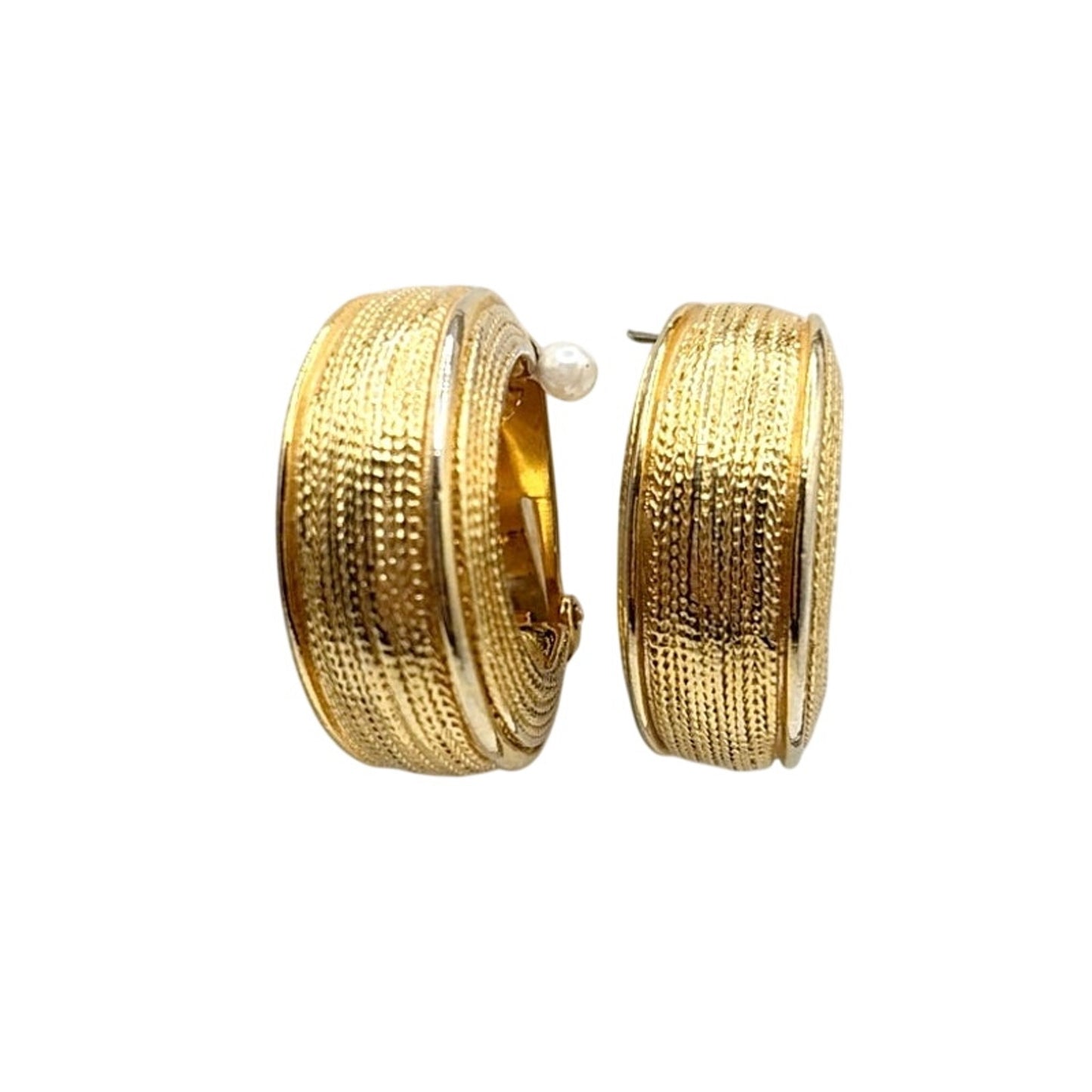 Retro Chunky Textured Half Hoop Gold Tone 3cm