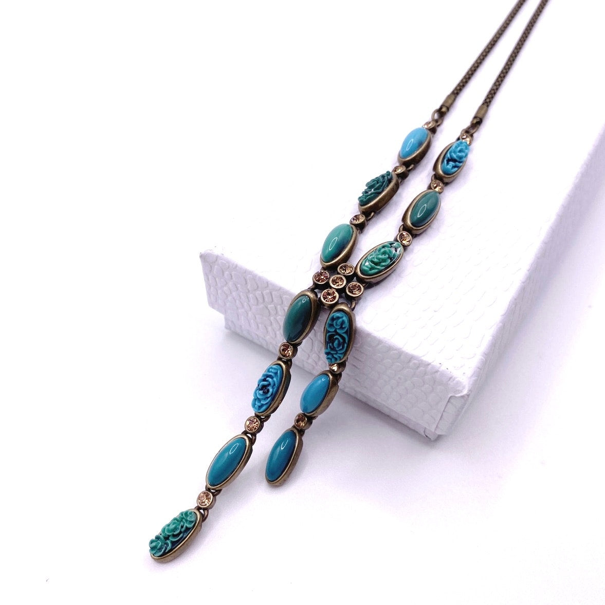 Vintage Liz Claiborne Turquoise Blue Tone Y Necklace