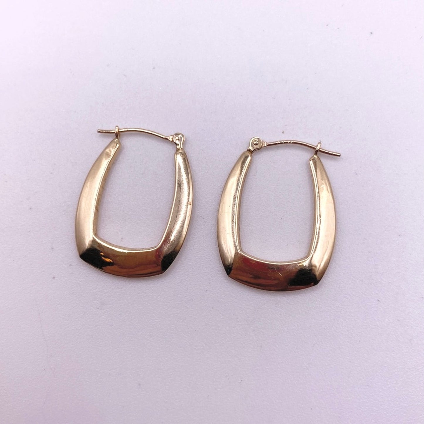 14k Vintage Square Hoops 2.1cm Long