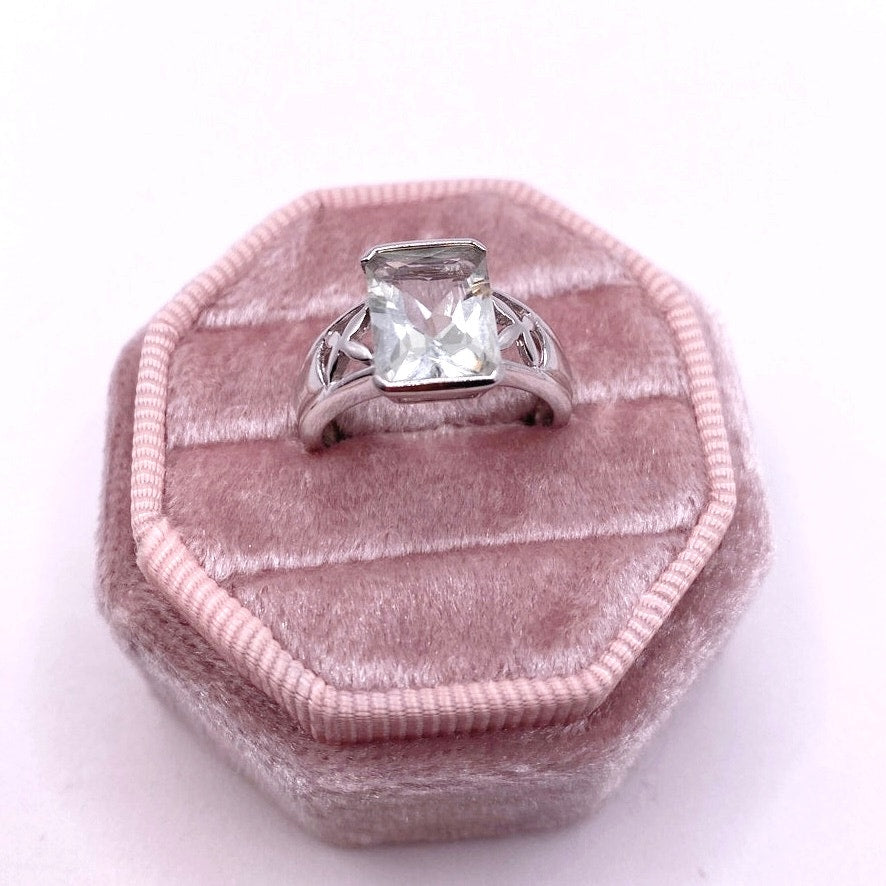 Vintage Green Amethyst and Sterling Silver Ring Size 5.5” and 3.19 grms
