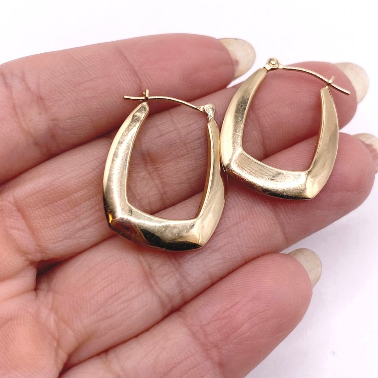 14k Vintage Square Hoops 2.1cm Long