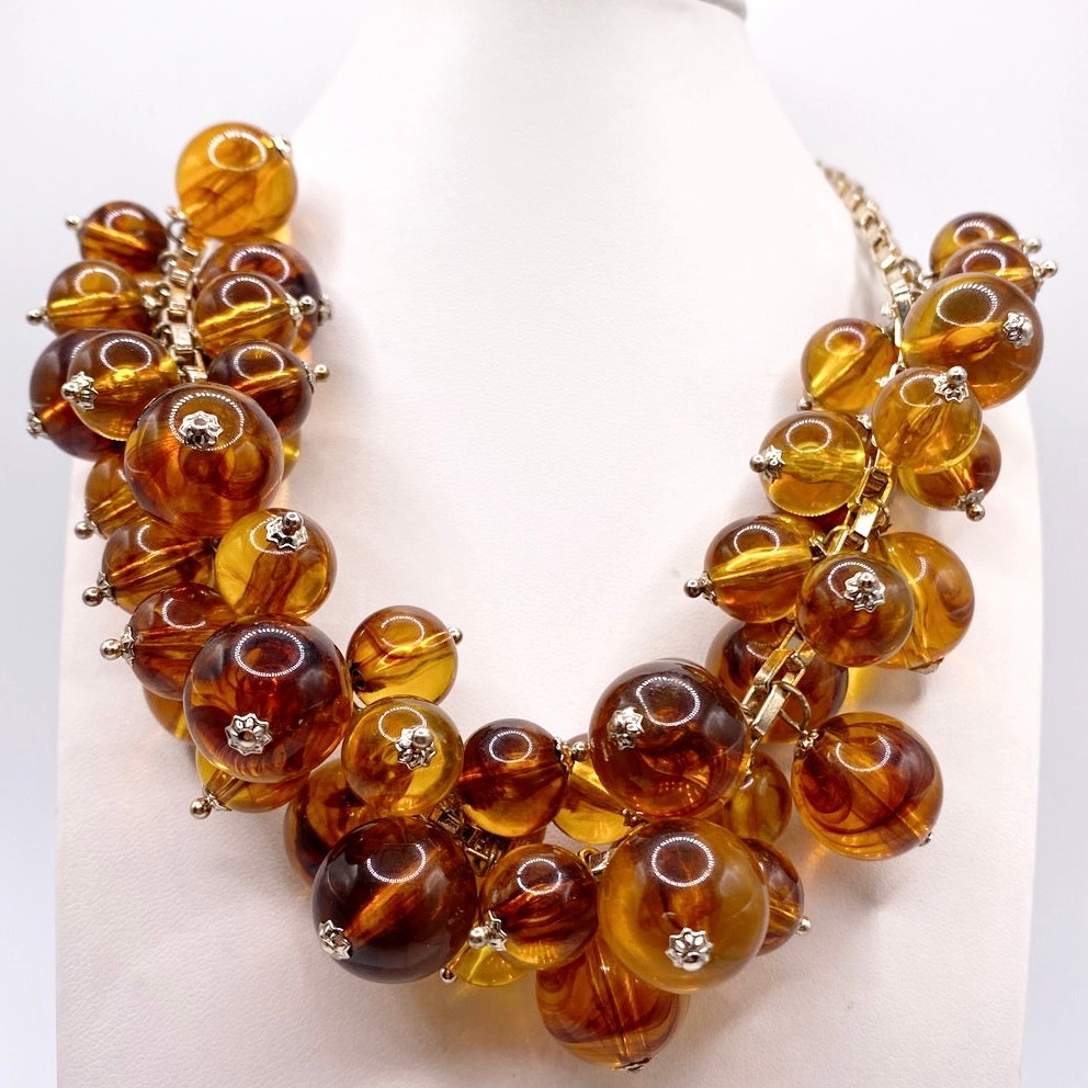 Ann Taylor Vintage Amber Lucite Beads Cha Cha Necklace 17”