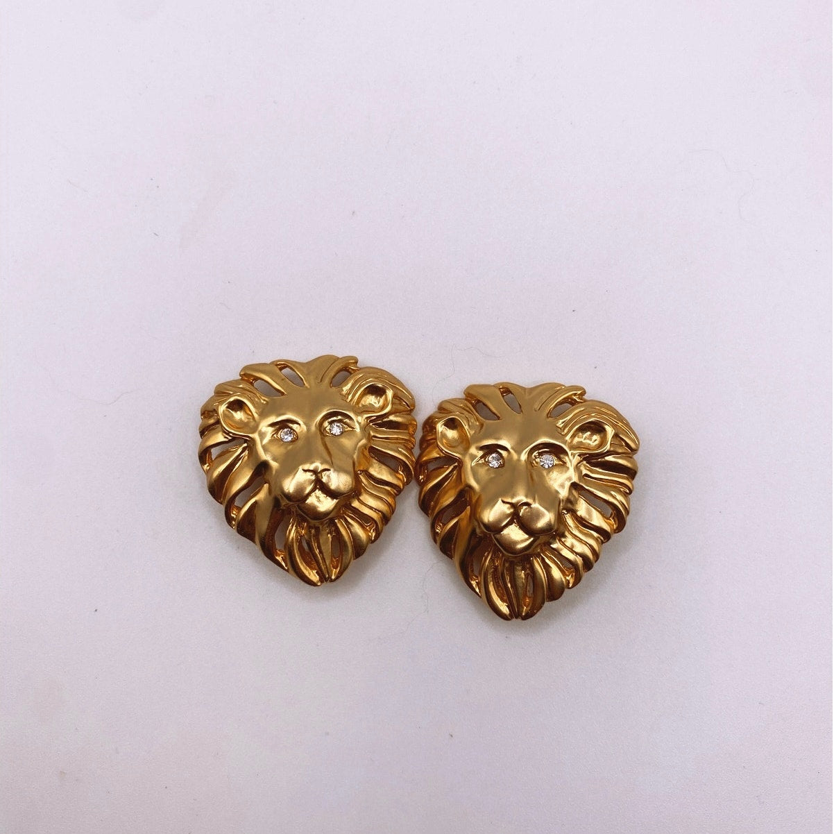 Vintage Clip On Earrings Lion Head Gold Tone Retro Design