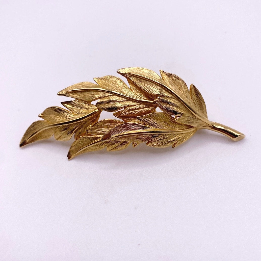 Vintage Mid Century Gold Tone Leaf Brooch 3”