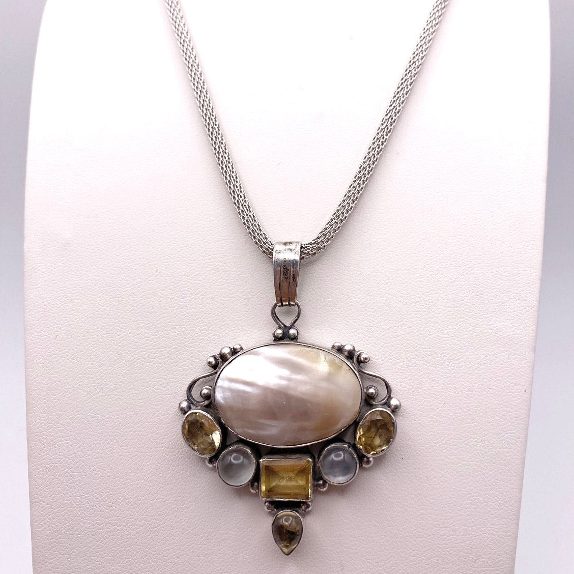 Sterling Silver And Mother of Pearl Exquisite Pendant Necklace