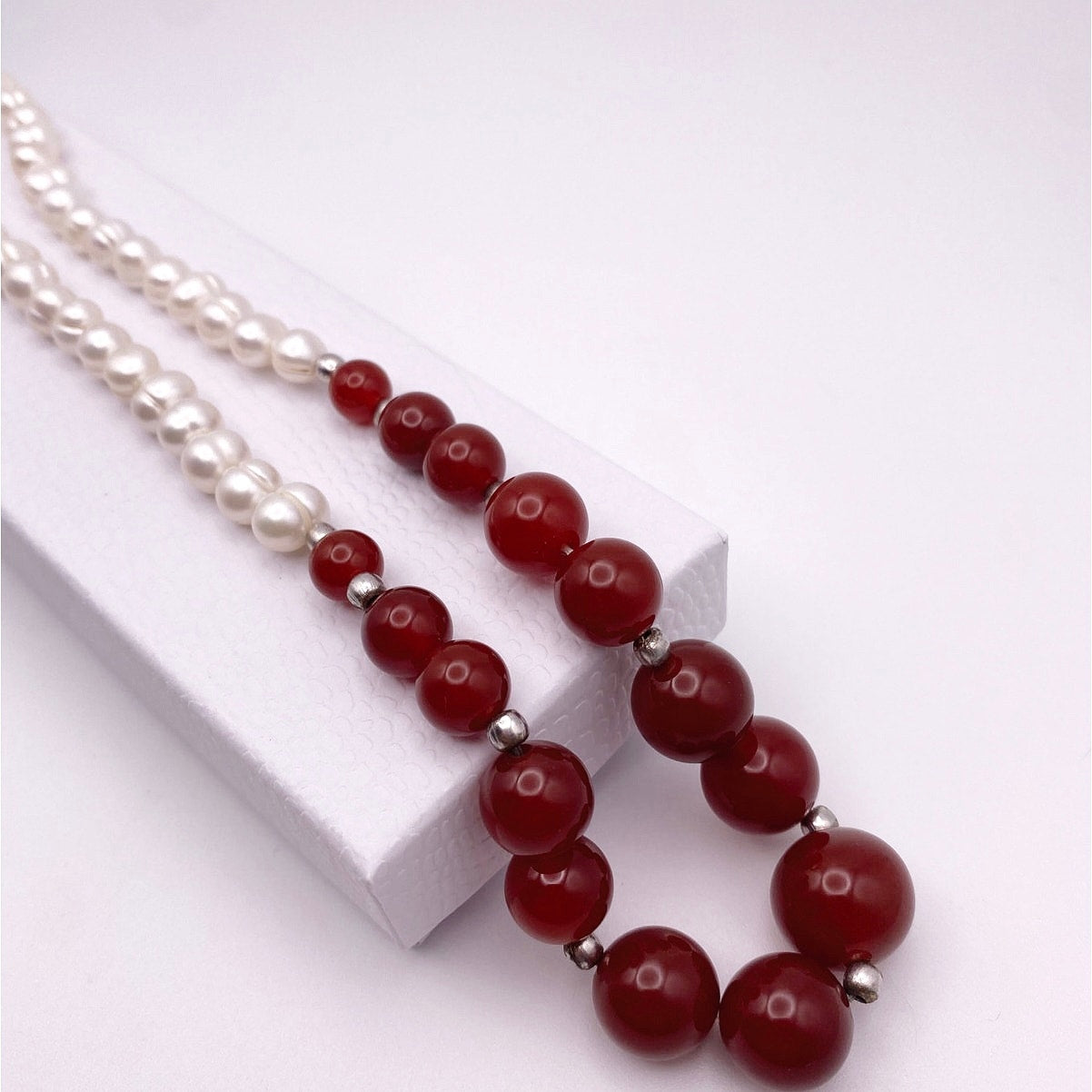 Graduated Carnelian and Freshwater Pearls Vintage Necklace 20”