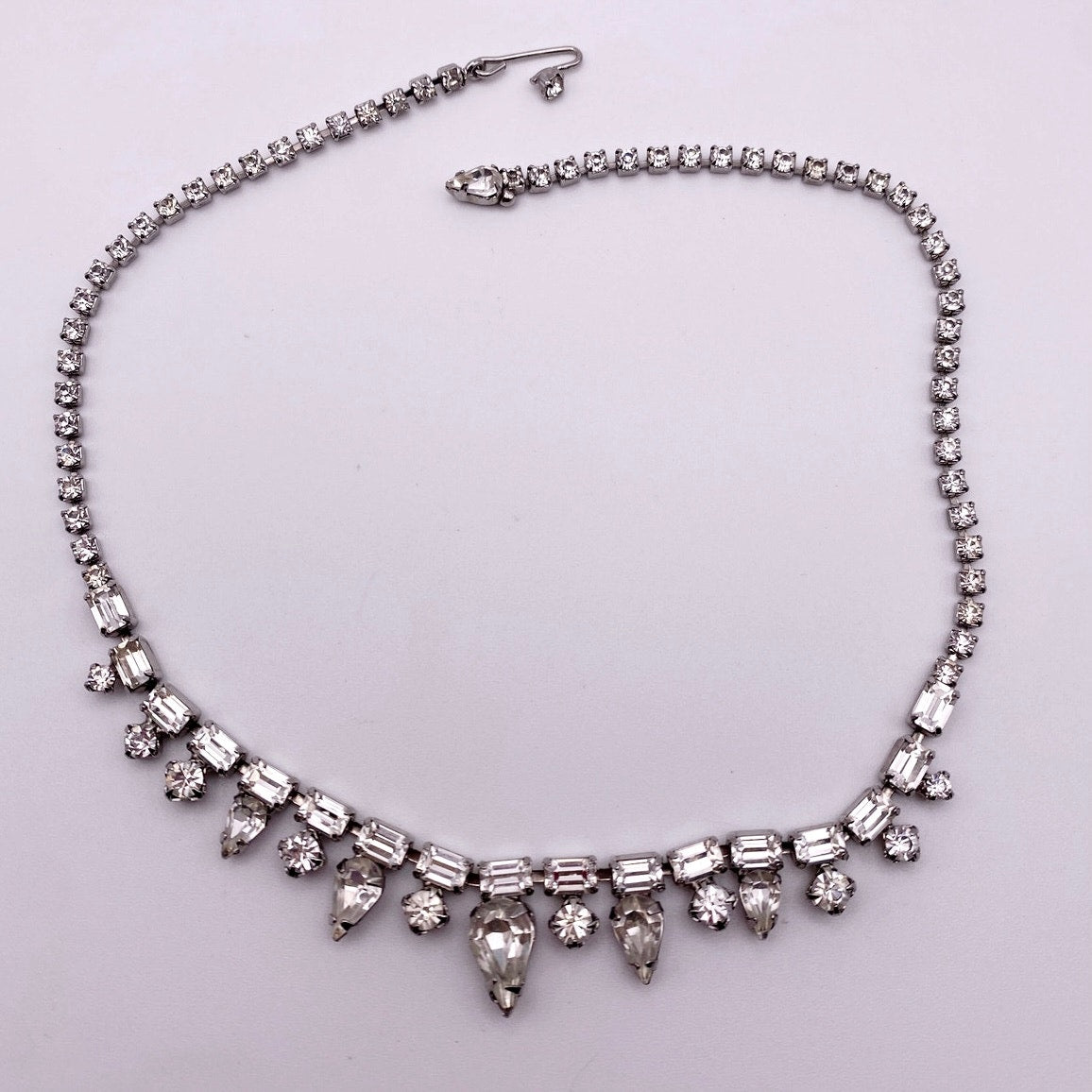 Weiss Signed Vintage Silver Tone Necklace with Rhinestones 15”