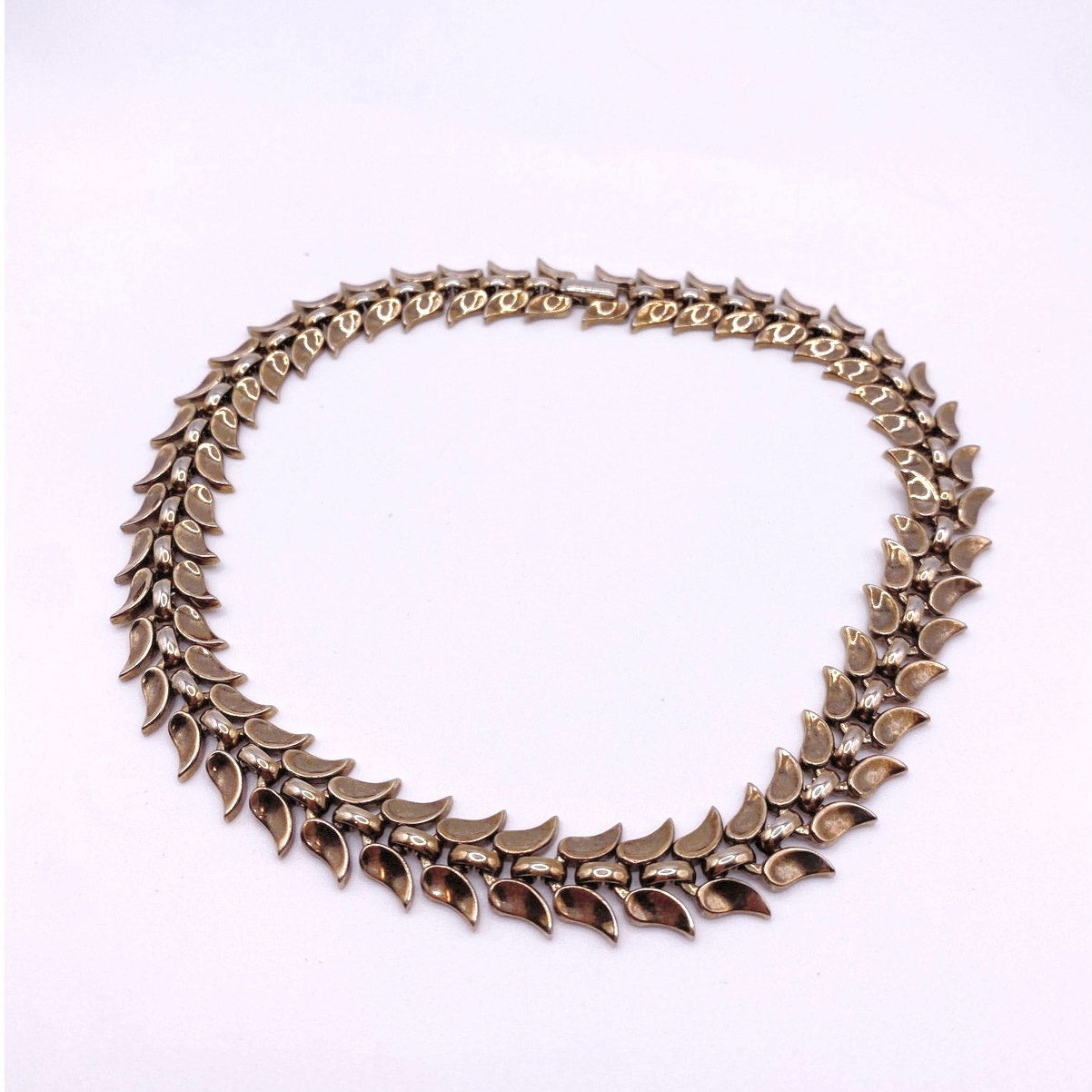 Trifari Vintage Gold Tone Collar Necklace 14”