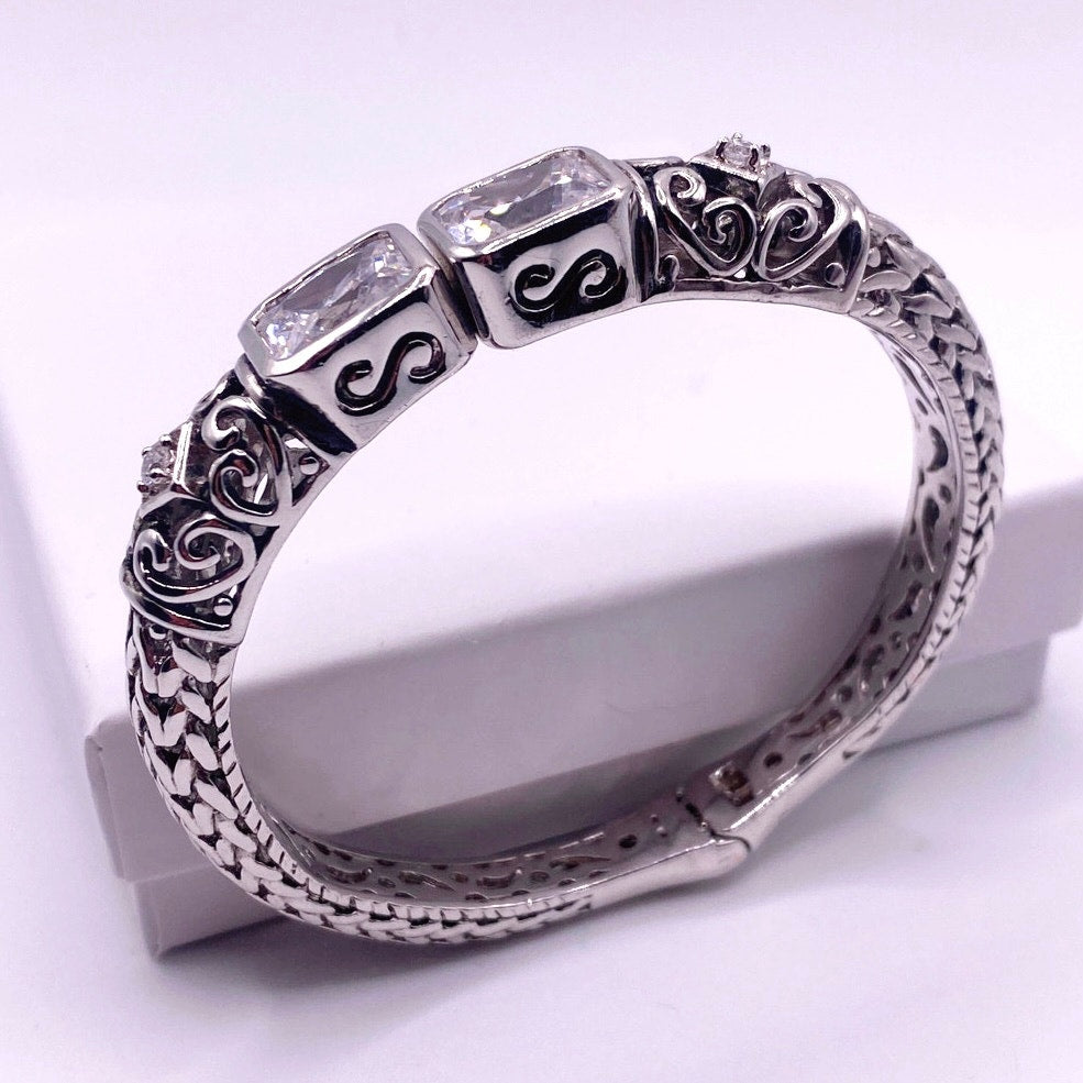Beautiful Silver Plated Cuff Floral Decoration Sparkly CZ