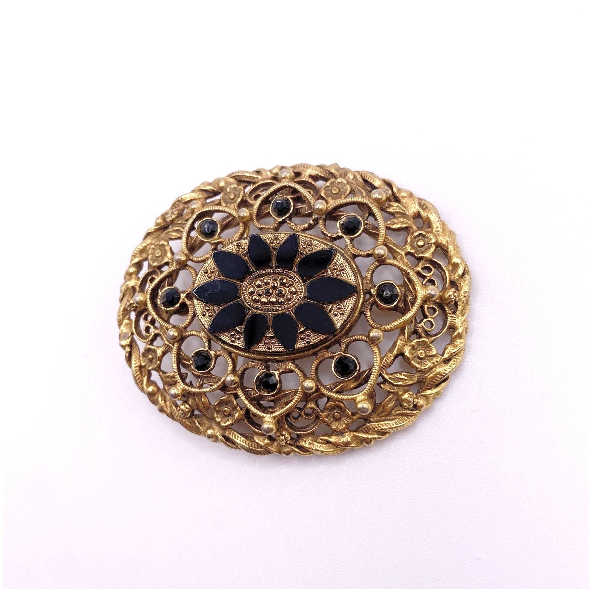 Vintage Large Brooch With Obsidian Stone  Floral  Design Gold Tone Filigree