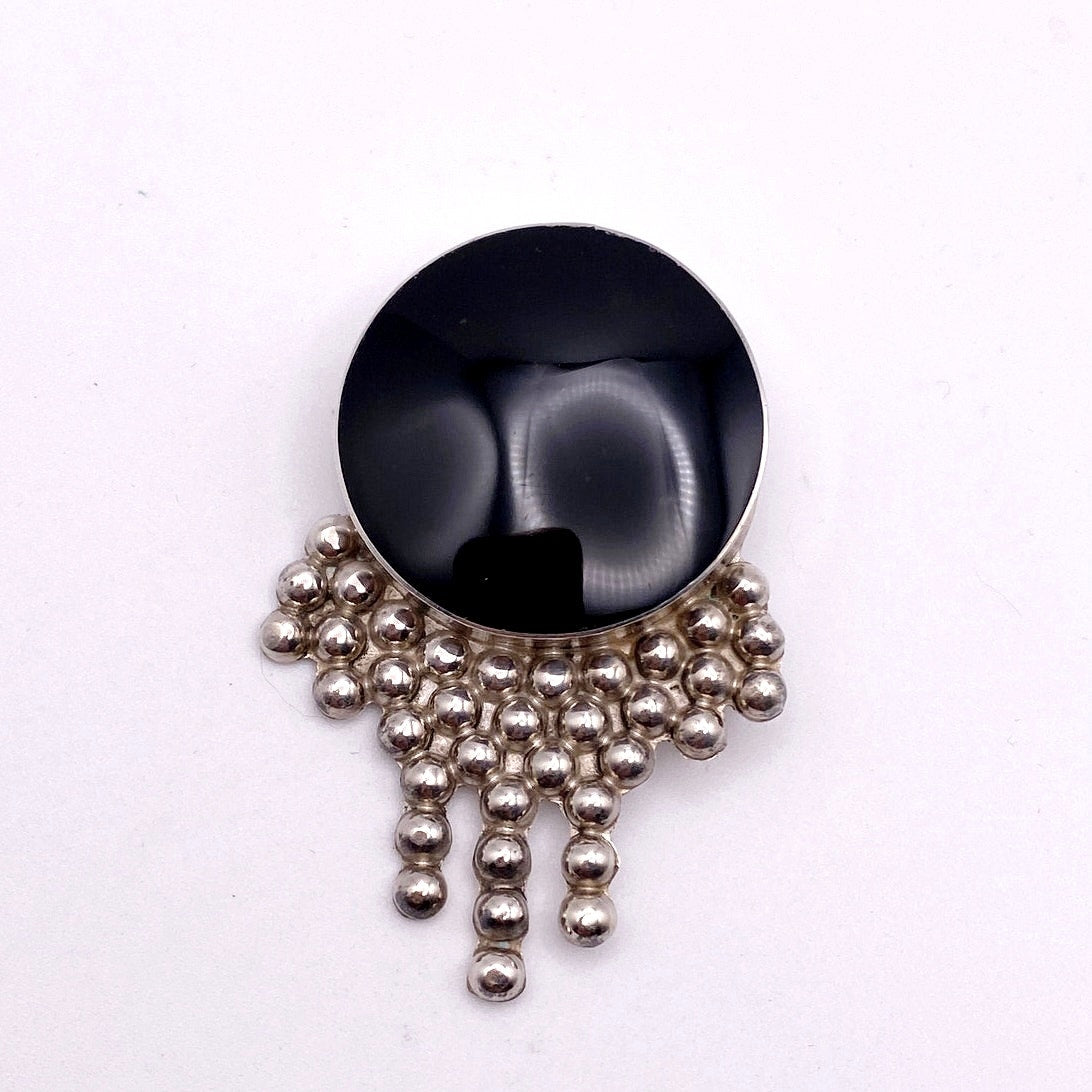 Taxco Mexico Sterling Silver Brooch With 1 inch Onyx Polished Stone 30.19 gr