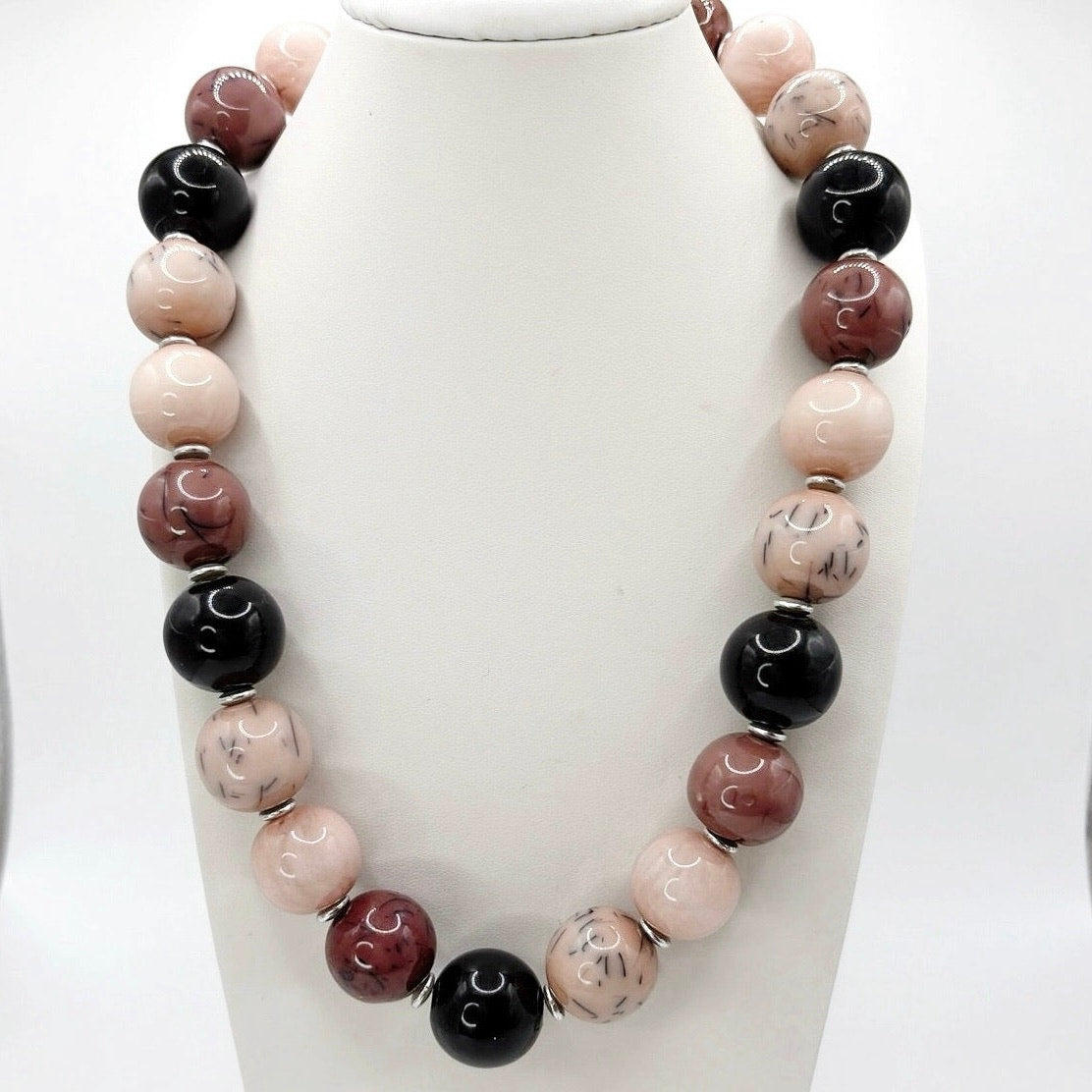 Vintage Lucite Confetti 12mm Beads Necklace 16”
