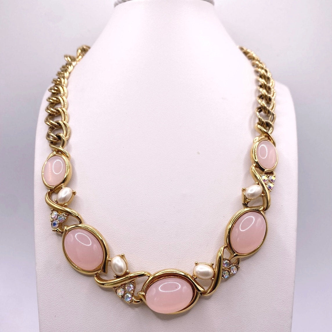 Trifari Vintage Necklace With Soft Pink Lucite Cabochons Stones