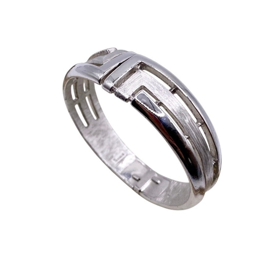 Trifari Signed Vintage Bracelet Silver Tone Size 5”