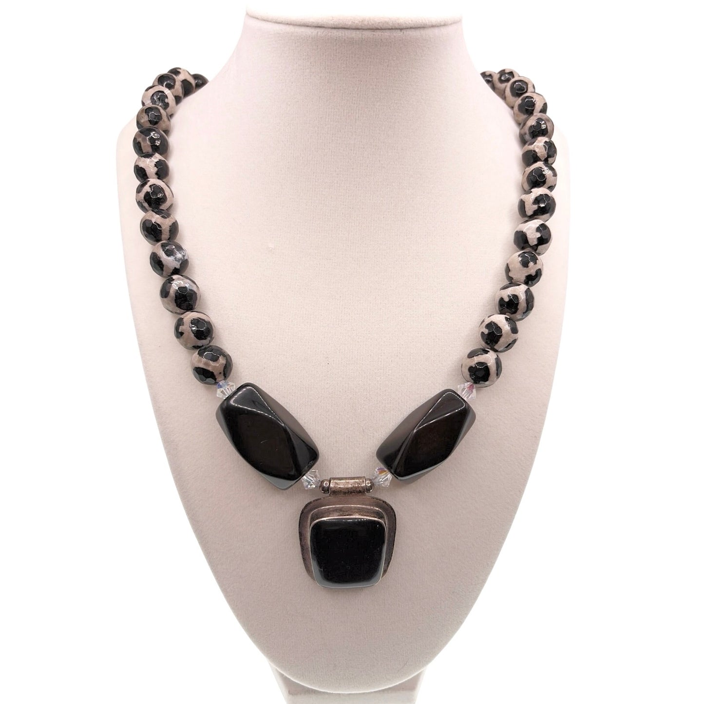 ATI Sterling Silver Mexico Onyx and Tibetan Agate Dzi Beads Necklace 20”
