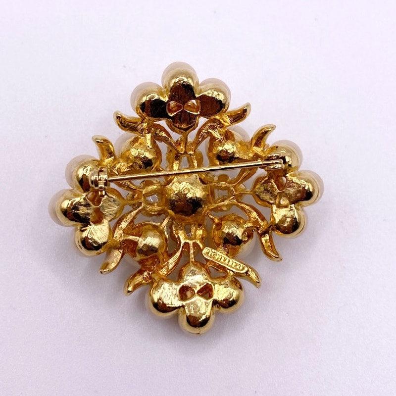 VNTG Richelieu Faux Pearls Brooch