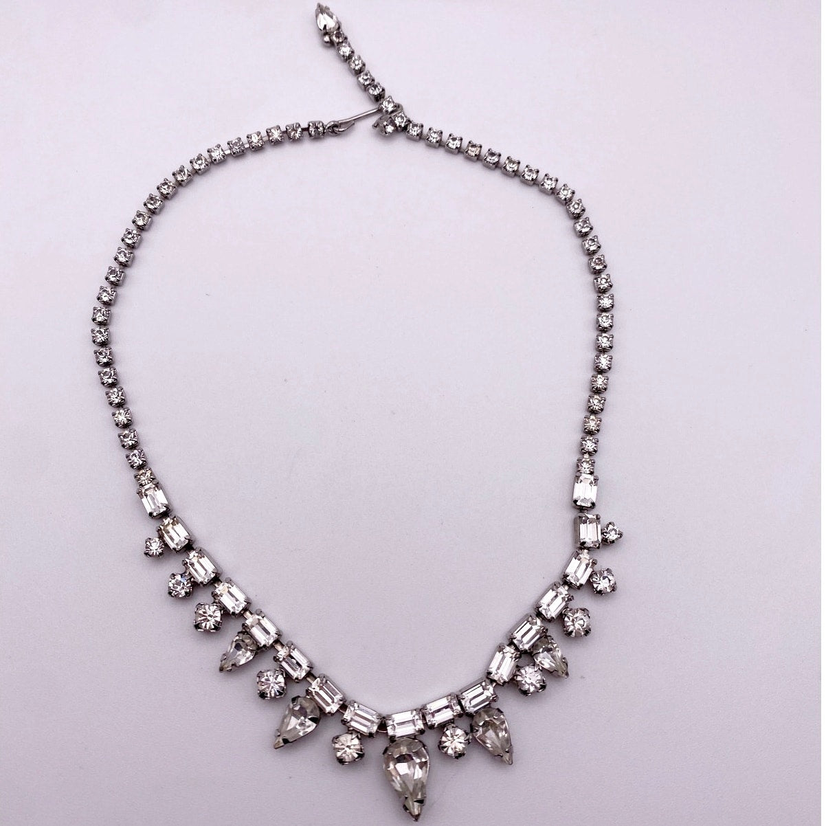 Weiss Signed Vintage Silver Tone Necklace with Rhinestones 15”
