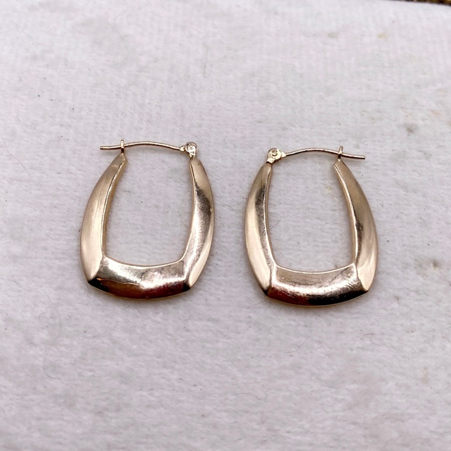 14k Vintage Square Hoops 2.1cm Long